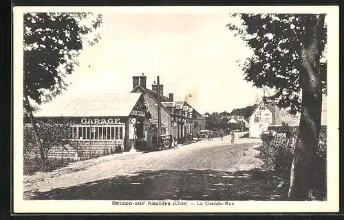 AK Brinon-sur-Sauldre, La Grande-Rue