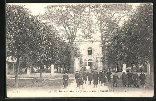 AK Dun-sur-Auron, Ecole communale