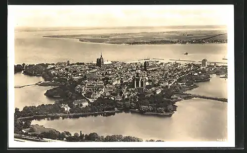 AK Stralsund, Totalansicht vom Flugzeug aus