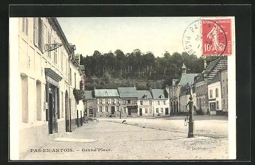 AK Pas-en-Artois, Grand Place