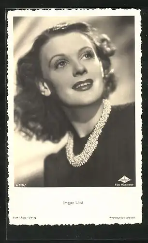 AK Schauspielerin Inge List mit toller Halskette nach oben schauend