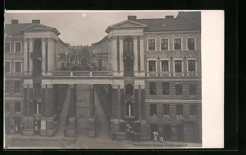 AK Brünn / Brno, Schmerlingstrasse mit Säulenhof