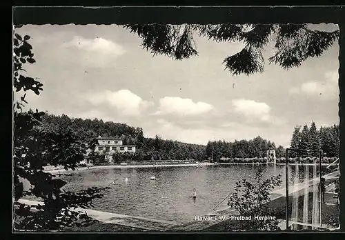 AK Halver i. W., Blick ins Freibad Herpine, Restaurant, Hotel