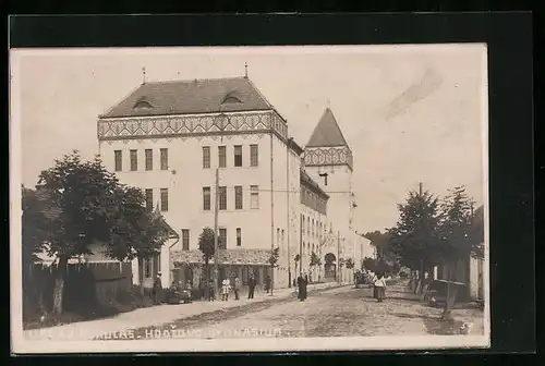 AK Liptovsky Mikulas, Hodzovo Gymnasium