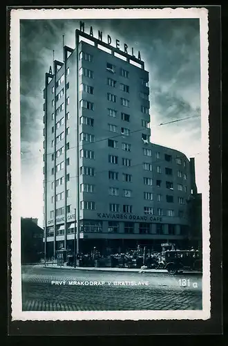 AK Bratislava, Prvy Mrakodrap, Kaviaren Grand Cafe
