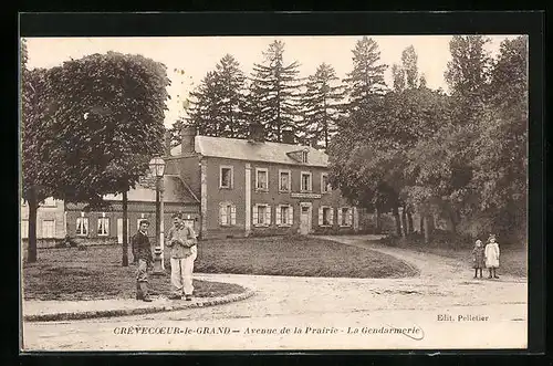 AK Crevecoeur-le-Grand, Avenue de la Prairie, La Gendarmerie