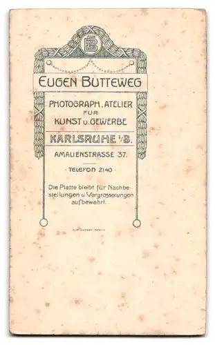 Fotografie Eugen Butteweg, Karlsruhe, Amalienstrasse 37, Junger Mann mit Oberlippenbart