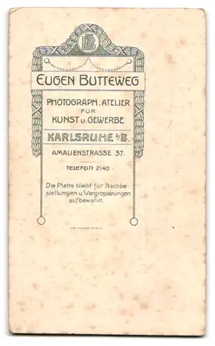 Fotografie Eugen Butteweg, Karlsruhe, Amalienstrasse 37, Schöner Jüngling mit Igelfrisur