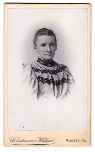 Fotografie Chr. Zahneissen-Wieland, Münster, Dame mit spitzen Ohren