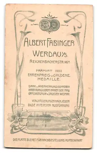 Fotografie Albert Fabinger, Werdau, Reichenbacherstrasse 46a, Jüngling mit Monobraue