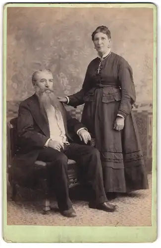 Fotografie J. W. Fischer, St. Louis Mo., Cor 9th & Franklin Ave., älteres Bürgerliches Paar