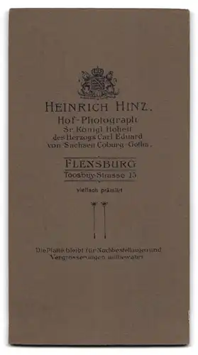 Fotografie Heinrich Hinz, Flensburg, Toosby-Str. 15, Portrait Mutter im Biedermeierkleid mit ihrem Sohn, Mutterglück