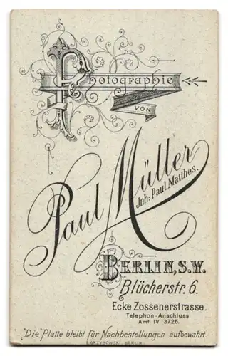 Fotografie Paul Müller, Berlin-SW, Blücherstr. 6 Ecke Zossenerstr., Junge Dame mit zurückgebundenem Haar