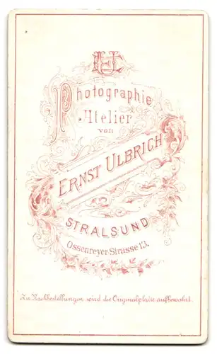 Fotografie Ernst Ulbrich, Stralsund, Ossenreyer-Str. 13, Bürgerliche Dame mit Haube