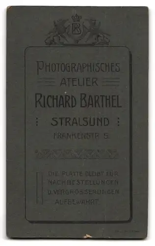 Fotografie Richard Barthel, Stralsund, Frankenstr. 5, Junger Herr im Anzug mit Krawatte