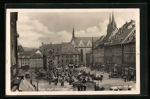 AK Eger, Passanten auf dem Platz
