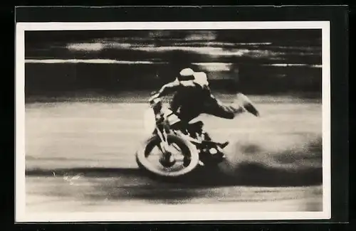 AK Pardubice, Zlata Prilba Ceskoslovenska, Motorradfahrer stürzt