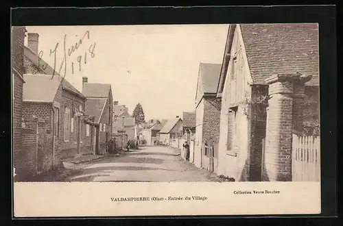 AK Valdampierre, Entrée du Village