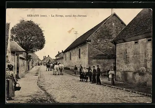 AK Serans, La Ferme, sortie des chevaux