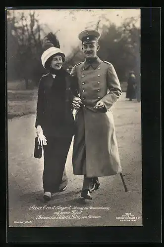 AK Ernst August Herzog von Braunschweig mit seiner Braut Prinzessin Viktoria Luise von Preussen