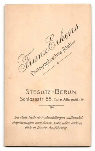 Fotografie Franz Erkens, Berlin-Steglitz, Schlossstrasse 85, Mädchen mit geflochtenem Haar