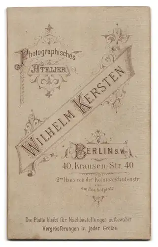 Fotografie Wilhelm Kersten, Berlin, Krausen-Strasse 40, Reiter mit Stiefeln und Kappe