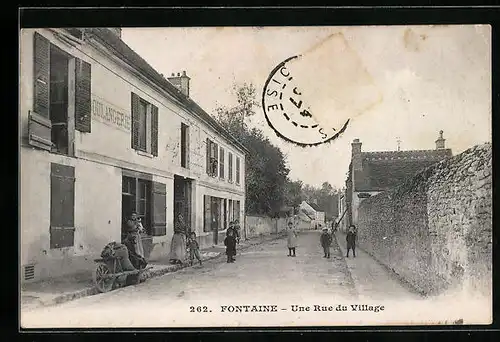 AK Fontaine, Une Rue du Village