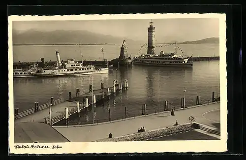 AK Lindau /Bodensee, Dampfer im Hafen