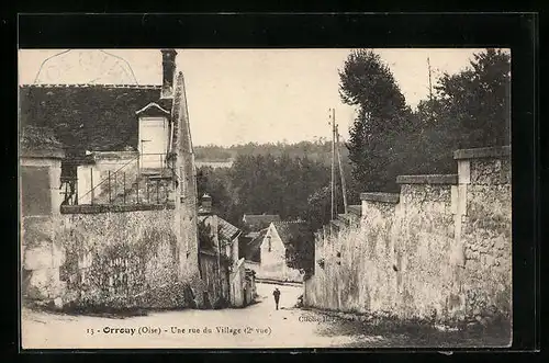 AK Orrouy, Une rue du Village
