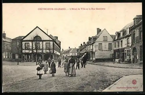 AK Crevecoeur-le-Grand, L`Hôtel de Ville et la Rue Gambetta