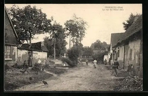 AK Francastel, La rue de l`Hotel-Dieu