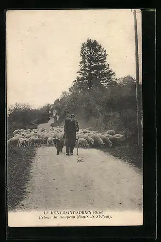 AK Le Mont-Saint-Adrien, Retour du troupeau, Route de St-Paul
