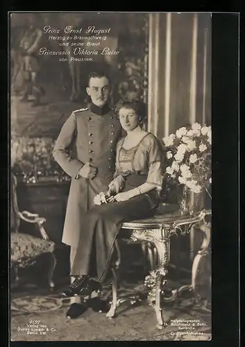 AK Ernst August Herzog von Braunschweig mit seiner Braut Prinzessin Victoria Luise