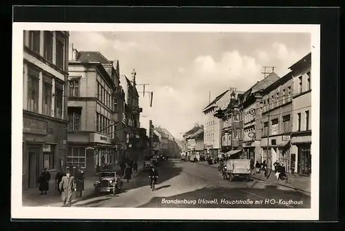AK Brandenburg a. d. Havel, Hauptstrasse mit HO-Kaufhaus