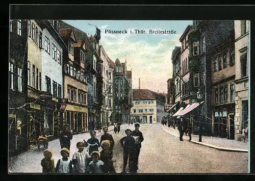 AK Pössneck i. Thür. Breitestrasse mit Geschäften