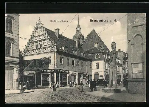 AK Brandenburg a. d. Havel, Strassenpartie mit Kurfürstenhaus und Roland