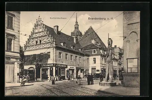 AK Brandenburg /Havel, Strassenansicht des Kurfürstenhauses