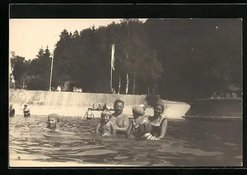 Foto-AK Bad Schachen, Strandbad mit Badegästen