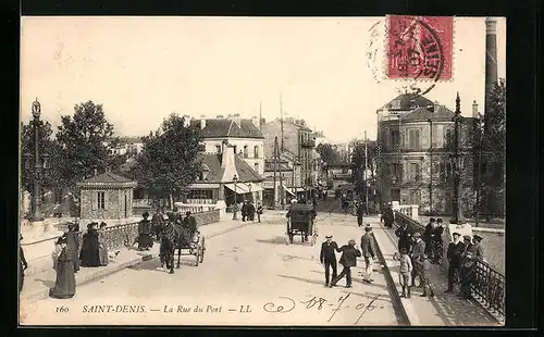 AK Saint-Denis, la Rue du Port