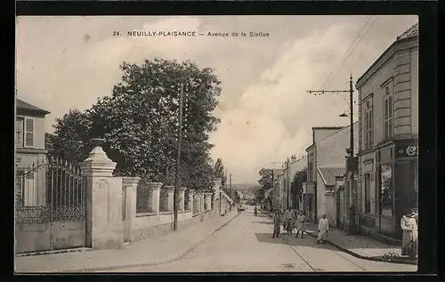 AK Neuilly-Plaisance, Avenue de la Station