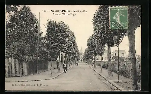 AK Neuilly-Plaisance, Avenue Victor-Hugo