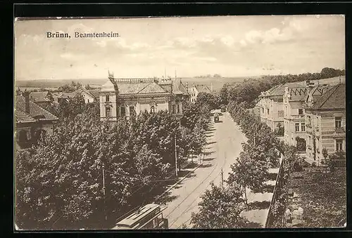 AK Brünn / Brno, Teilansicht mit Beamtenheim, Strassenbahnen