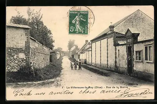 AK La-Villeneuve-le-Roy, Rue de la Mairie