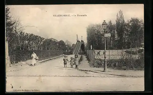 AK Villemomble, La Passerelle, Kinder vor der Fussgängerbrücke