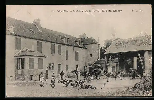 AK Drancy, Interieur de la Ferm du Petit Drancy