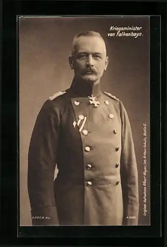 AK Kriegsminister Von Falkenhayn stehend in Uniform, Heerführer