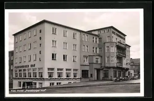 AK Kiel, vor dem Hotel Flensburger Hof