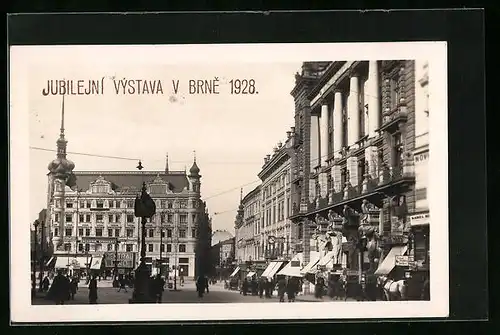 AK Brünn / Brno, Jubilejni vystava 1928, Strassenpartie mit Geschäften
