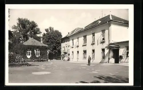 AK Piestany, Hotel Cyril a Pro patria