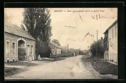 AK Briot, Rue principale vers le petit bout, Strassenpartie